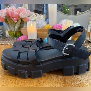 wild fable Black Chunky Lug Buckle-Strap Sandals